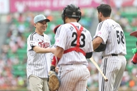 성 김 前주한미국대사, 26일 잠실구장서 시구