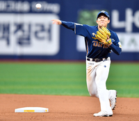 [포토] ‘도슨은 잡았고......김혜성까지 잡고 싶다!’