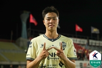 프로 데뷔 첫 ‘멀티골’ 최기윤, 상무 입대 후 ‘커리어 하이’ 까지…김천 공격 활력소 [플레이어 오브 더 라운드⑲]