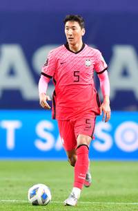 [단독]국대MF ‘큰’ 정우영, 중동 생활 청산…울산 홍명보호 전격 입단