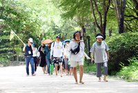 [포토]건강을 위해 맨발걷기!