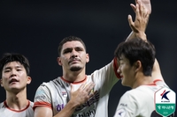임대 ‘마지막 날’ 야고 득점 후 ‘사과’ 세리머니…강원, 인천 꺾고 2연패 탈출+4위 도약[현장리뷰]