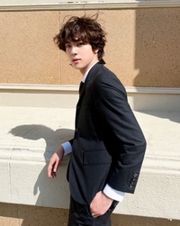 BTS 진, 전역 첫 예능은 ‘푹다행’ 무인도 일꾼으로 시청자와 만남