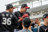6년 고난 드디어 결실, 150km 왼손이 LG 선발 마지막 자리 채웠다 [SS스타]