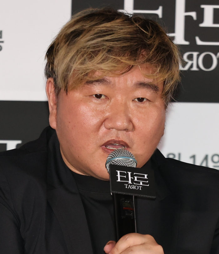 인사말 하는 ‘타로’의 최병길 감독