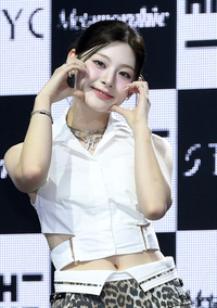 [포토]스테이씨 세은, 깜찍 볼 하트