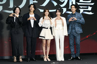 [포토]하트 만들어 보이는 ‘화인가 스캔들’의 주연들