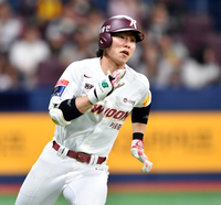 [포토]‘쏜살처럼’ 김혜성