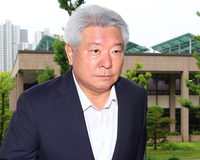 김홍일 방통위원장, 탄핵안 보고 전 자진 사퇴..윤 대통령, 면직안 재가