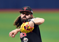 LG 켈리-키움 후라도, 나란히 명품 투수전 펼쳐 [SS고척in]