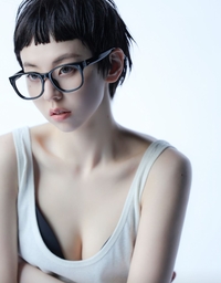 ‘화보 천재 솧냥이’ 안소희, 중성적 매력 물씬 레전더리 화보