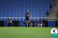 ‘조성환 감독 고별전’ 인천, 김천과 1-1 무승부…3연패 탈출