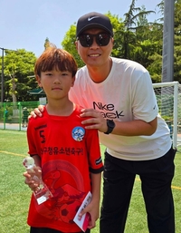 애타는 이동국, 축구경기 중 뻥 날아간 子시안에 새벽 특급레슨