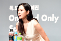 [포토]‘기자회견장 들어서는’ 손예진