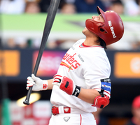 ‘팔꿈치 사구’ 최정, 통증 발생으로 교체…“상태 지켜보고 병원行 결정” [SS메디컬체크]