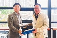 이상일 “운동화 또 선물한 뜻 잘 헤아려 시민 위한 일에 전념하겠다”