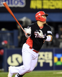 [포토]KIA 최형우, LG 이상영 상대 만루 홈런
