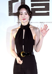 [포토]손인사 건네는 임지연