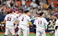 [포토]‘한화 상대로 5-3 역전승 키움’