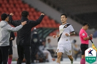 ‘새 얼굴 효과’ 웨일스·박동진·박한빈 모두 득점…경남, 성남 4-1로 꺾고 6경기 무승 ‘탈출’