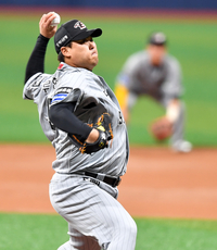 [포토]‘하영민과 선발대결’ 류현진