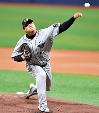 [포토]‘1회는 삼자범퇴’ 류현진