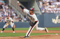 151㎞ 좋은데, 볼넷이 6개라니…시라카와 험난한 두산 데뷔전, 수비 지원도 ‘부실’ [SS집중분석]