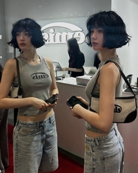 나나, 전신 타투 다 지우고 단발로 파격 변신…초밀착 민소매로 과감 행보