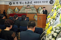 [포토]현철 영결식, 설운도의 추도사