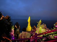 동해시, 낮과 밤이 아름다운 동해 추암