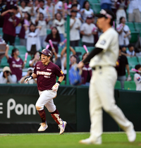 [포토]‘6연패 끝내자!’ 솔로포 최주환