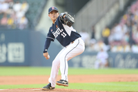 ‘56승 에이스’ 대신 택했는데…‘ERA 9.45’ 日 대체 외인, ‘경험 부족’에 발목 잡히나 [SS시선집중]