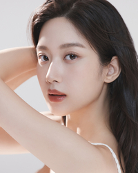 문가영, ‘흑염룡’ 100번 반할 고혹美 풀충전 새 프로필 공개