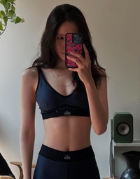 트와이스 모모, 우아함 가득 ‘S라인 드레스’ [★SNS]