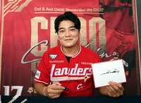 은퇴 기념 ‘전 구장 사인회’ 추신수, 수원서 스타트…“100명 생각, 규모 줄여서 아쉽다” [SS시선집중]