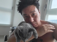 이상민, 성형수술 한 달만 근황... 날렵해진 턱선 눈길