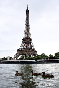 한국 선수단, 수상 행진 개회식서 48번째 입장…우상혁·김서영 공동 기수로 [파리2024]