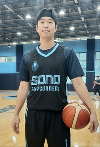 소노 함준후의 베테랑 품격 “후배들 힘낼 수 있도록 돕겠다”