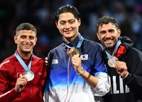 [포토]오상욱, 금메달 목에 걸고!