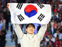 펜싱 전설이 된 오상욱, 한국 첫 금메달 선물하고 그랜드슬램까지…‘뉴 어펜저스’와 2관왕까지 노린다