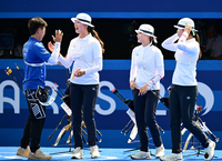 [포토]대만 잡고 4강 진출하는 한국 여자양궁