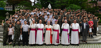 염수정 추기경과 정순택 대주교, ‘2027 서울 세계청년대회(World Youth Day)’를 위하여! [포토]