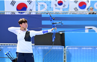 [포토]남자 양궁 김제덕, 결승을 향해 쏴라!
