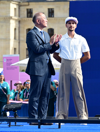 [포토]10회 연속 금메달에 박수를 보내는 정의선 회장