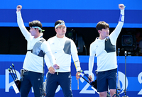 [포토]일본 잡고 준결승 진출하는 남자 양궁