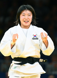 [포토]결승 진출에 기뻐하는 허미미