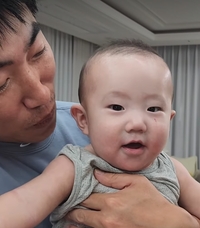 장동민 “생후 6개월인데 벌써 10kg?!” 상위 5% 슈퍼 베이비 子 공개