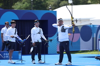 최강 한국 양궁 3세트 싹쓸이, 실수 없이 한일전 완승···중국 상대 준결승 진출 [2024파리]