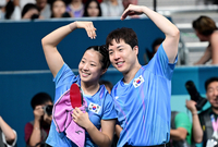 [포토]신유빈-임종훈의 하트 세리머니