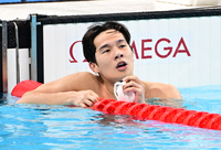 [포토]기록 확인하는 김민섭